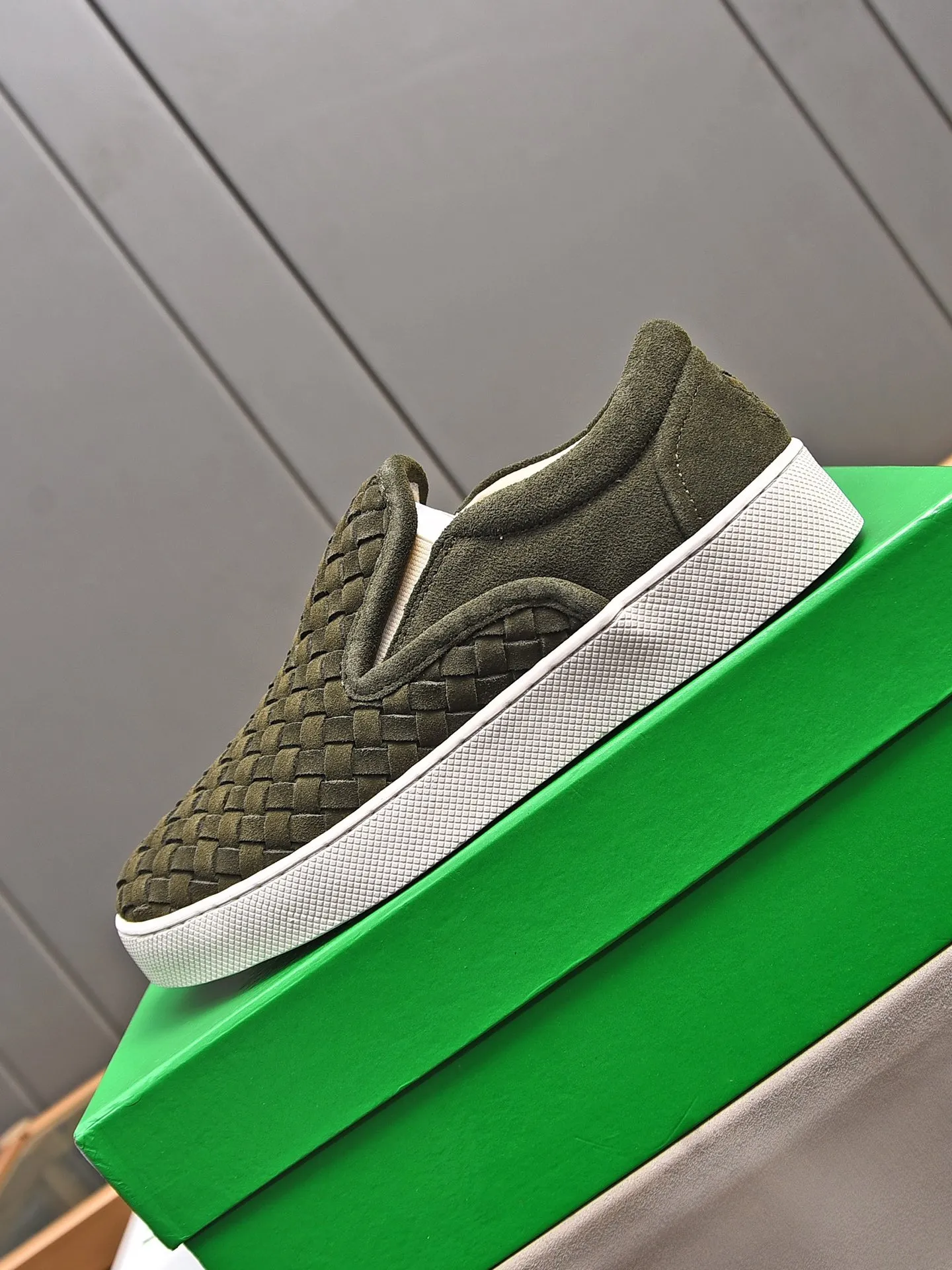 Men's shoes 💰460 [Sleeves series] BOTTEG* VENET* - high-end boutique Size: 38-44 (45 customized) BV new product, first-layer cowhide artificially woven classic style harmoniously blends with contemporary fashion temperament, rubber soles are light and flexible, water-dyed sheepskin pads! [Taobao, Tmall, and live streaming are the first choices]